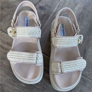 Steve Madden Big Mona